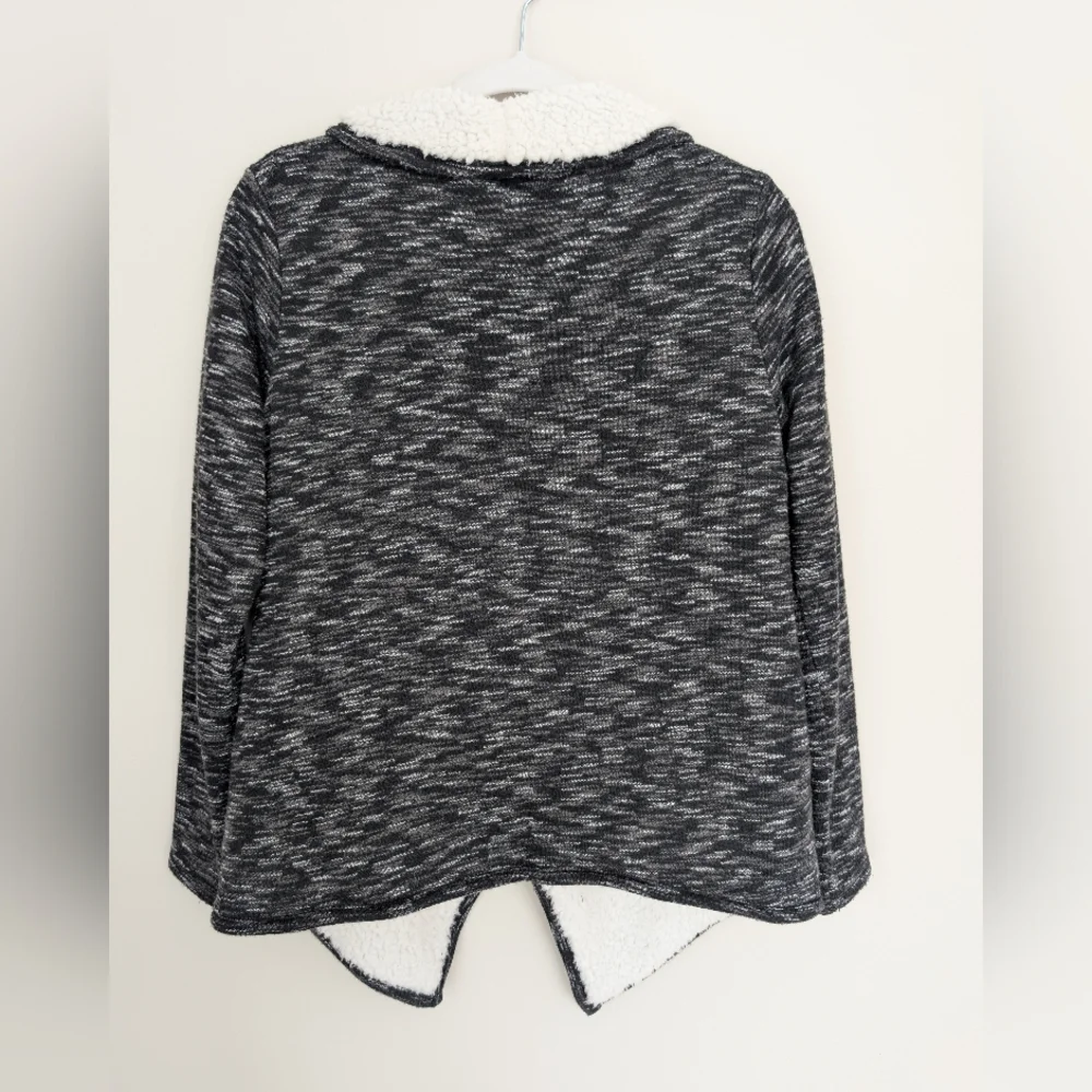 Green Tea Black and White Sherpa Cardigan Medium - Picture 4 of 11